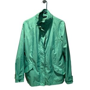 Lands End Women's Raincoat in Green